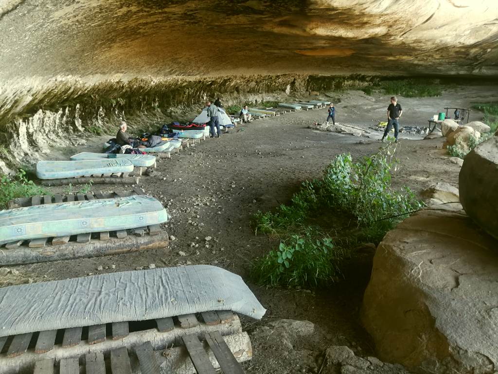 Sporekrans 19 cave